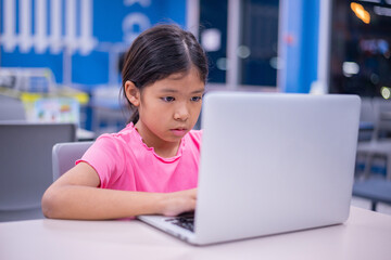 Student Engaged with Technology in a Modern Learning Environment