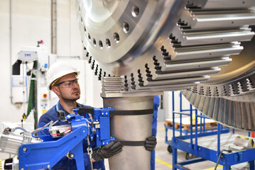 production and design of gas turbines in a modern industrial factory