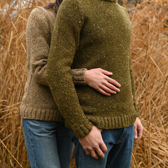 abbraccio maglia lana autunno