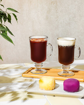 Coffee drinks and motti dessert