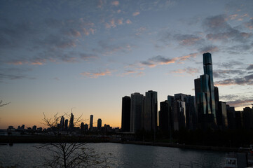 downtown chicago sunset buildings view
