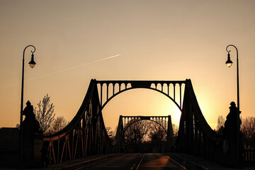 Glienicker Brücke bei Sonnenuntergang