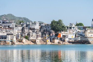 Naklejka premium views of pushkar lake and ghats, india 