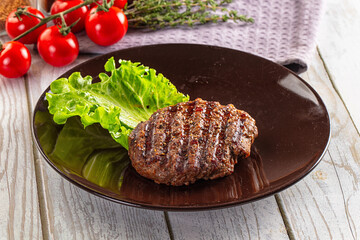 Grilled beef cutlet minced meat