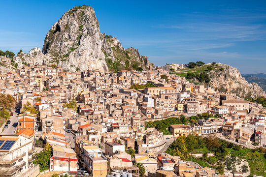 Caltabellota, Sicily, Italy Historic Town in Sicily 1578