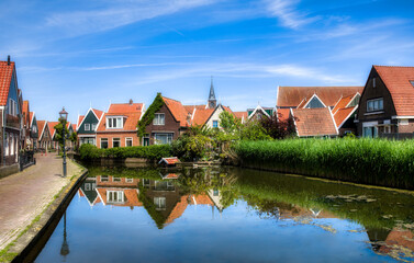 Fototapeta premium A Tranquil Scene in the Tourist Town of Volendam, Netherlands