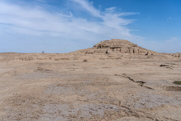 View of the ruins of Uruk, a major ancient city in Mesopotamia, Iraq