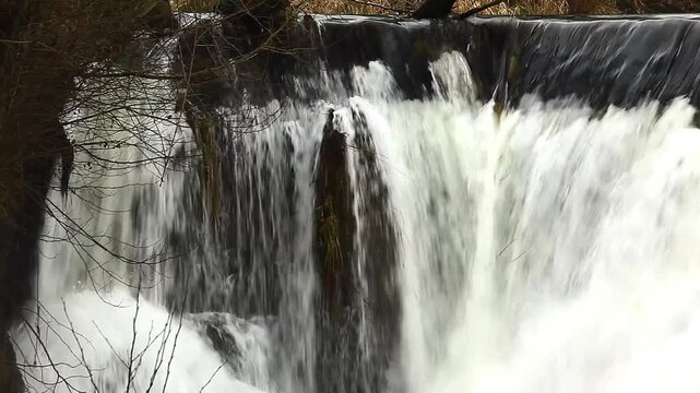 a  video of an waterfall in Olympic National Park Washington State