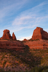 iconic Sedona red rock mountains
