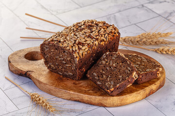 Browl rye bread with seeds