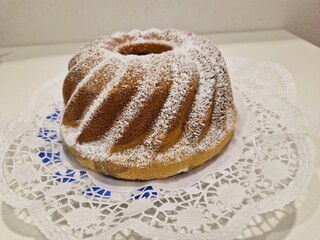 Marmorkuchen mit Staubzucker