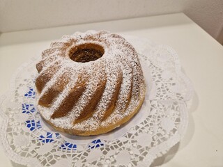 Marmorkuchen mit Staubzucker