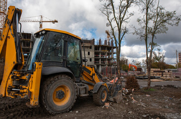 equipment at the construction site of a new building