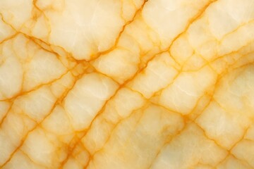 Kristalline Oberfl&auml;che mit bernsteinfarbenen Rissen