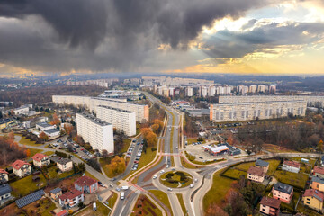 Miasto Jastrzębie-Zdrój na Śląsku w Polsce. Panorama z lotu ptaka jesienią.