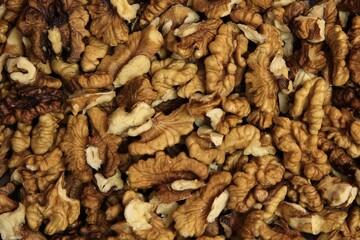 background: shell-less walnut kernel