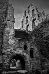 Ruine der Burg Zavelstein im Kreis Calw in Baden-Württemberg, Nordschwarzwald. Ruins of Zavelstein...