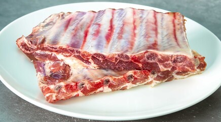 Raw, cleaned pork ribs, nutritious and healthy.