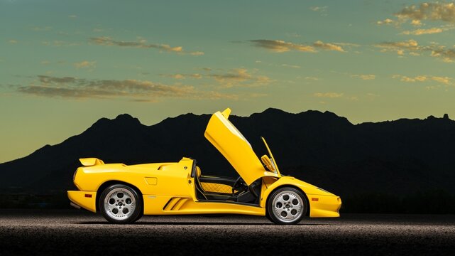 Scottsdale, AZ, USA
November 20, 2025
1999 Lamborghini Diablo VT Roadster 