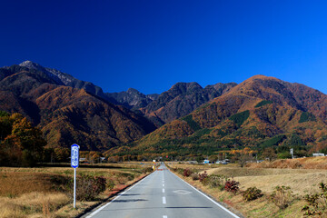 紅葉に染まる南アルプスへ