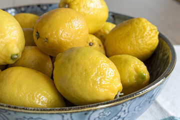 bowl of lemons