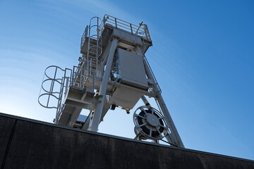 産業構造物のクレーン