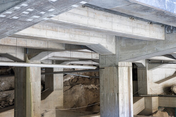 人工地盤黒部峡谷鉄道宇奈月駅 の下部から