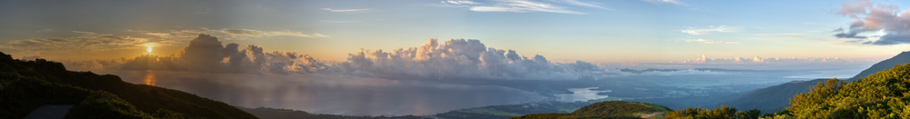 ドンデン高原から見た佐渡島の絶景大パノラマ