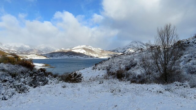 Winter landscape over Embalse del Porma, Le&oacute;n , Spain