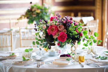 Elegant Wedding Table with Bold Floral Centerpiece