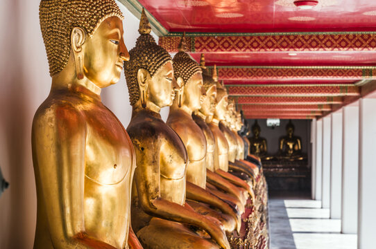 Golden Buddha statues, Wat Pho, Bangkok, Thailand