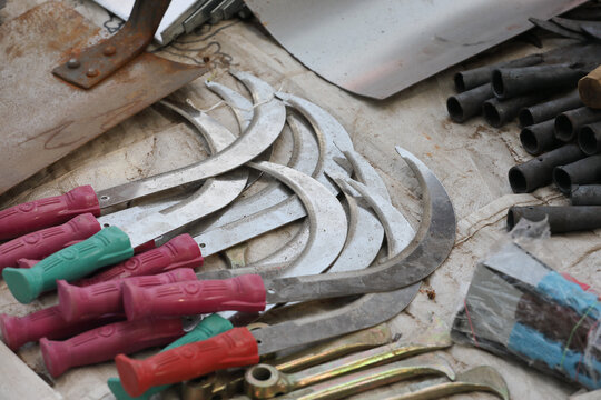  South Indian agricultural sickles at a market for sale