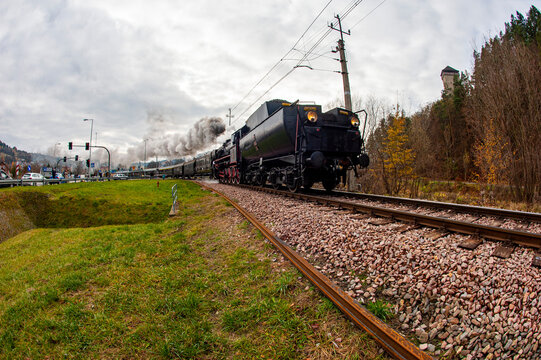 Stary parow&oacute;z, muszyna, Dolina Popradu, jesień..