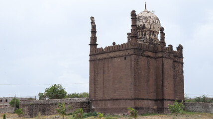 India, Karnataka, Vijayapura, Adil Shahi Mausoleum (Jahan Begum Tomb) the 16th Century Bahamani Dynasty Monuments. © Raj