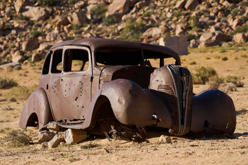 Autowrack in der Geisterschlucht
