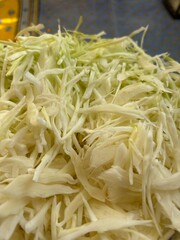 fresh green beans, chopped cabbage