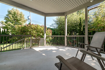 Exterior and interior of a modern Canad house with backyard, driveway, and complete living spaces. Includes living room, kitchen, bedrooms, bathrooms, hallways and basement