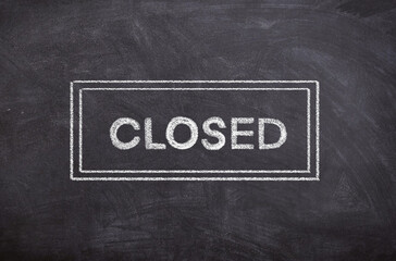 Hand-Drawn Chalk Sketch of a Sign with the Word "Closed" on Blackboard – Symbol of Closure, Pause, and Standstill