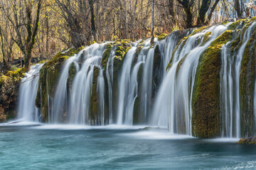 Fototapeta premium Jiuzhaigou Arrow Bamboo Lake Waterfall close-up