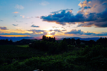 星に手が届く朝日