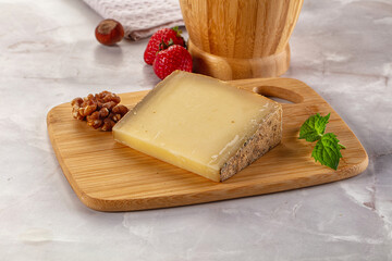 Gourmet hard aged yellow cheese