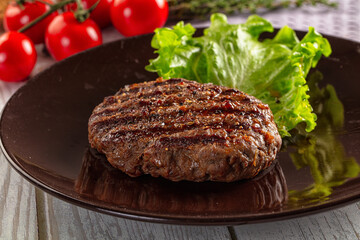 Grilled beef cutlet minced meat