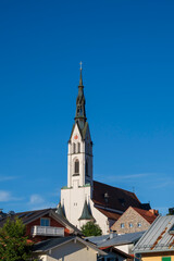 Obraz premium Kirche Mariä Himmelfahrt, Bad Tölz, Oberbayern, Bayern, Deutschland