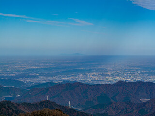 Fototapeta premium 塔ノ岳から望む筑波山