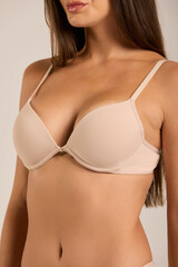 Fashion Lingerie Panties Bra White Nude Black Red Colored Clothes Shorts Pants Legs Detail Inspiration Outfit Look Style Studio Lookbook Still Product Bedroom Scenario