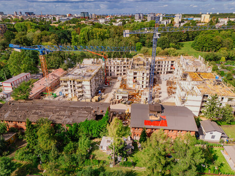 Fototapeta Rewitalizacja starej fabryki z czerwonej cegły