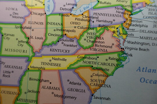 Midwest USA Political Map Close-up: Illinois, Indiana, Ohio, Missouri and Kentucky Borders. Geography of Heartland States Showing Chicago and St Louis on Educational Atlas