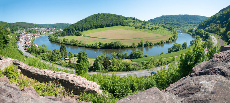 View from the Hinterburg castle towards the Neckar loop near Neckarsteinach, Hesse
