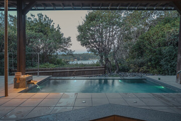 三重県で入った早朝の貸切温泉