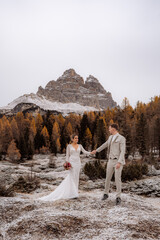 Hochzeitspaar bei den Drei Zinnen